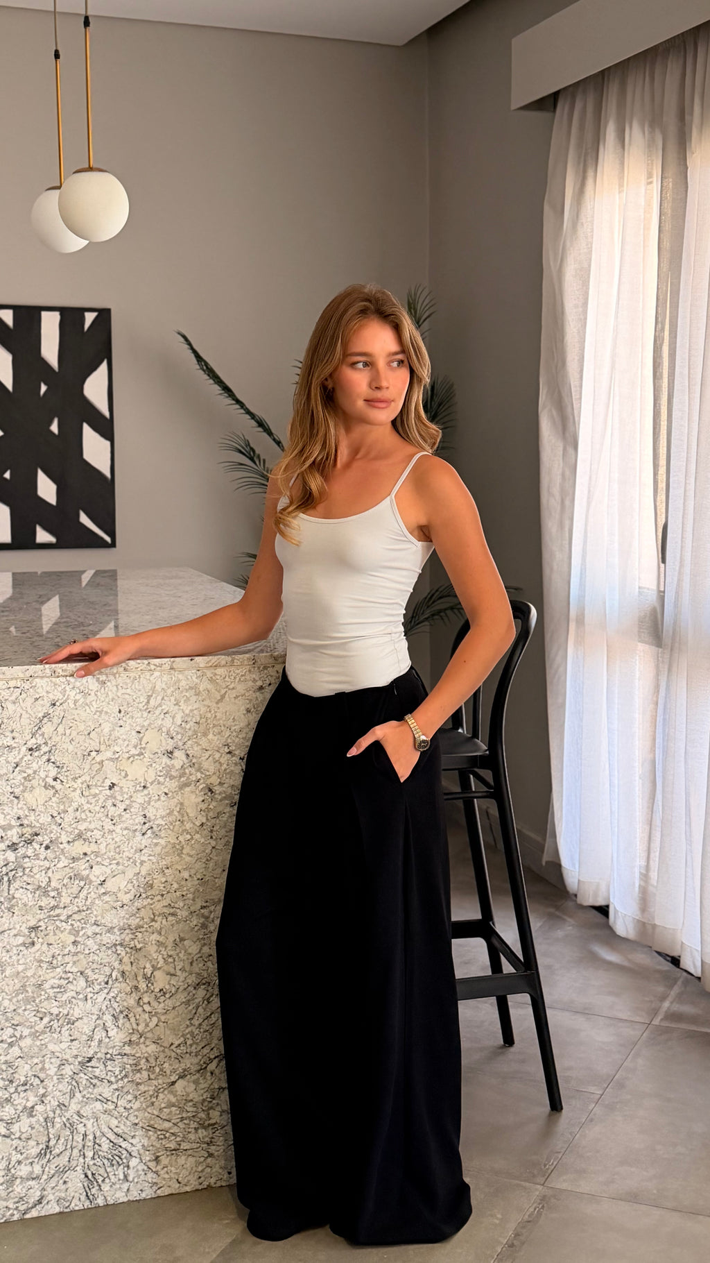 Elegant Wide-Leg Pants - Black