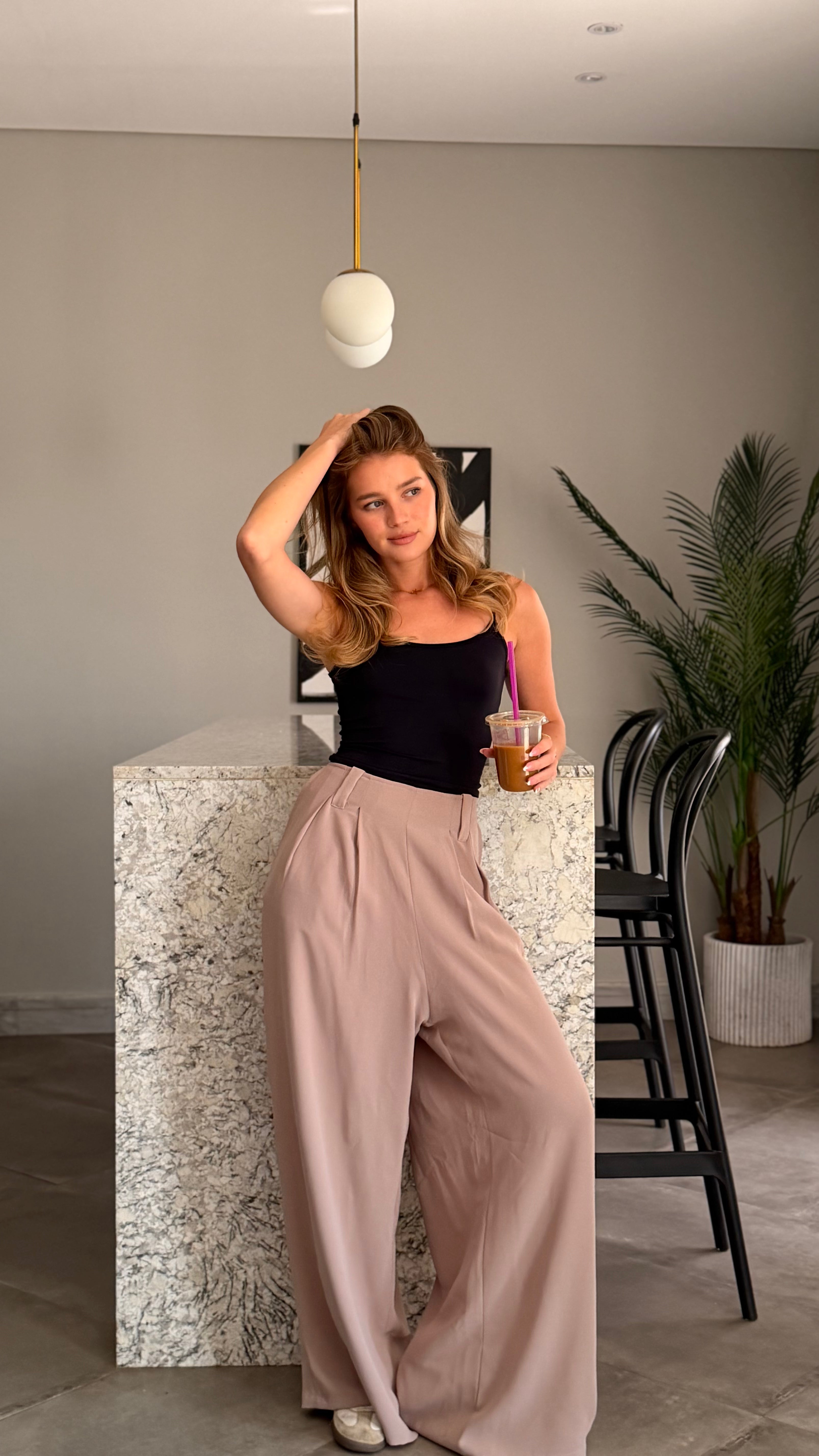 Elegant Wide-Leg Pants - Beige