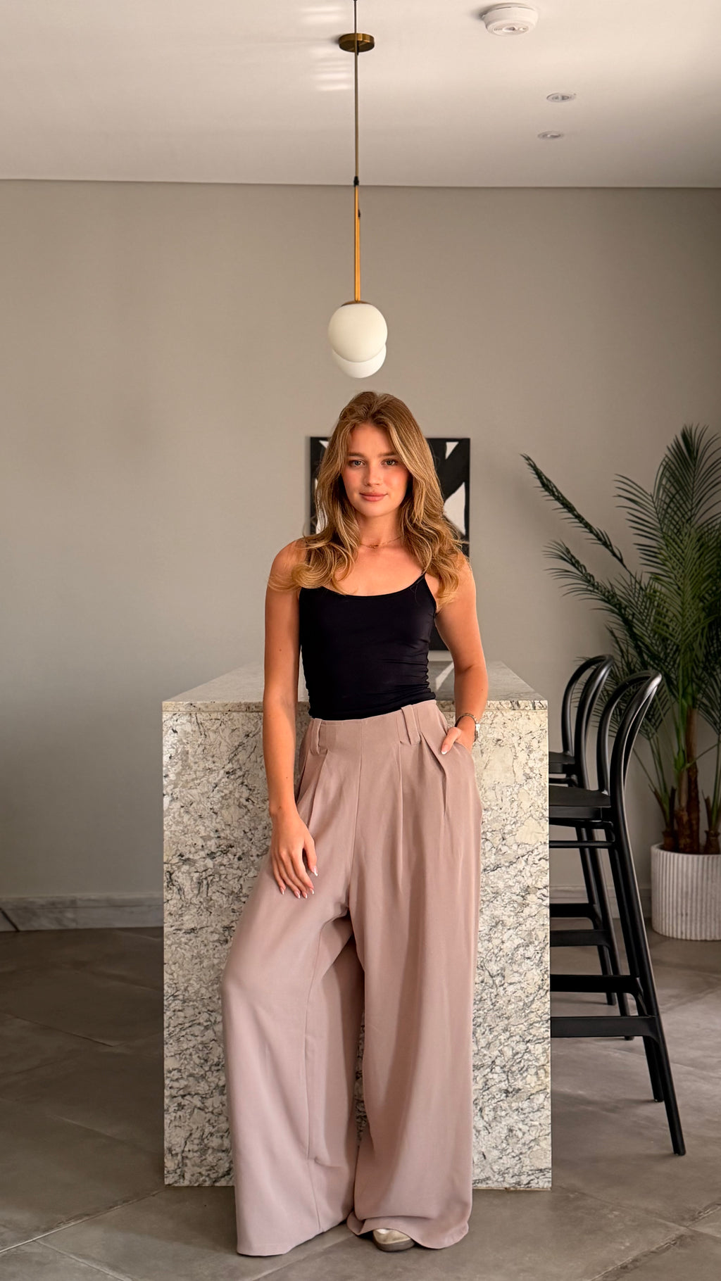 Elegant Wide-Leg Pants - Beige